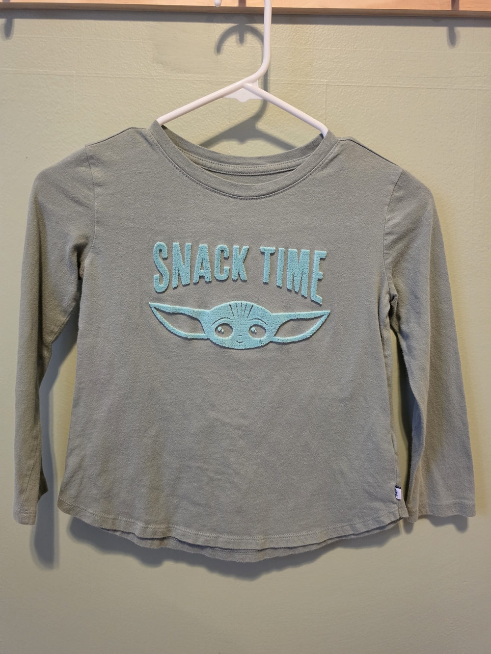 GAP Olive Green Long-Sleeve Tee Grogu 'Snack Time' Graphic